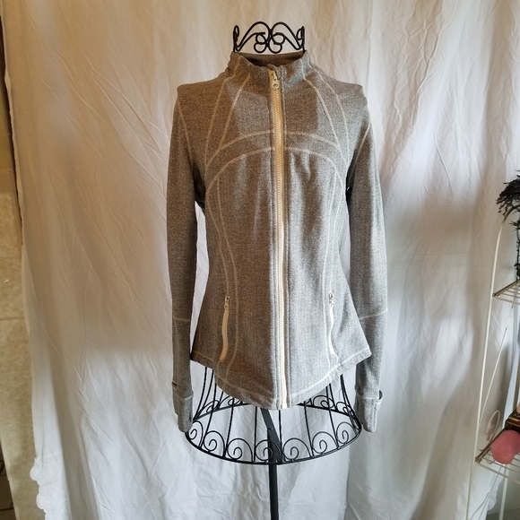 LULULEMON FULL ZIP UP GREY SWEATER SZ.10